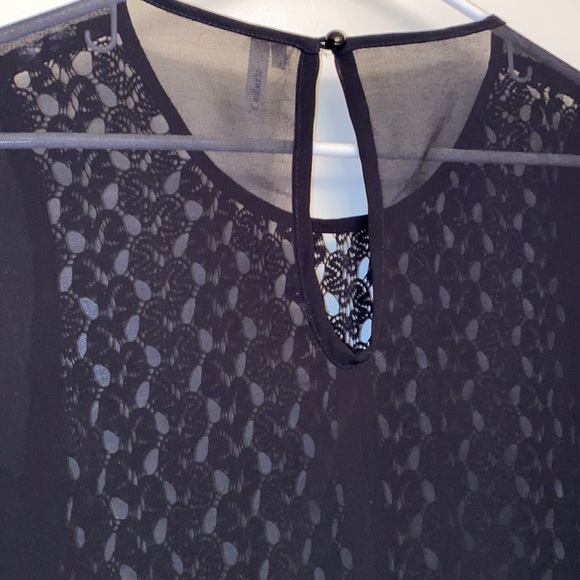 studio Y Blouse. EUC. Sz S. - Picture 6 of 6